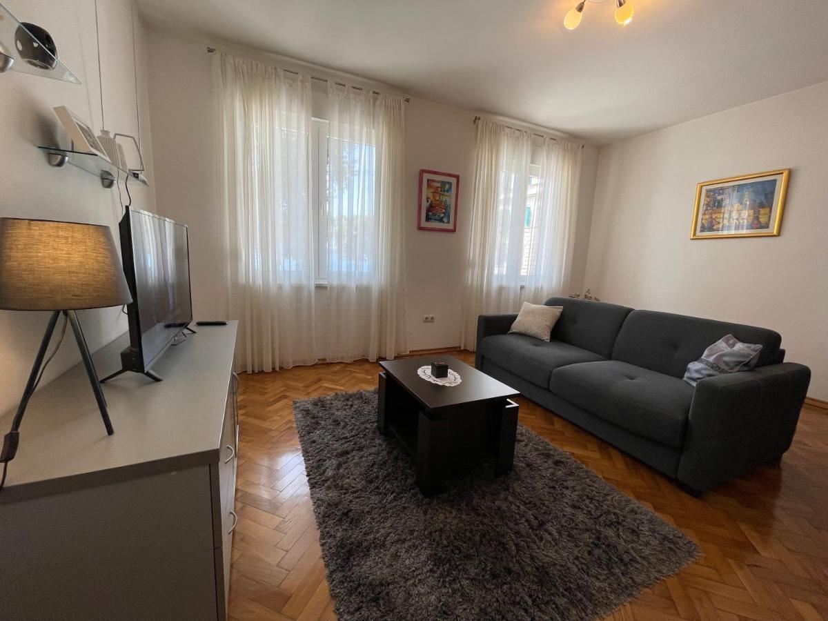 Old Town Seafront Apartma *